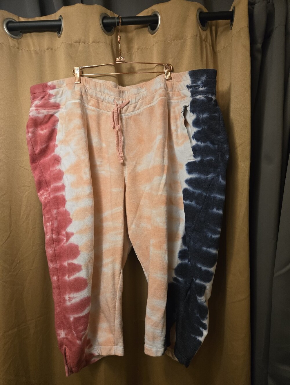 Livi Lane Bryant Cropped Tie-dye Joggers Size 30/32